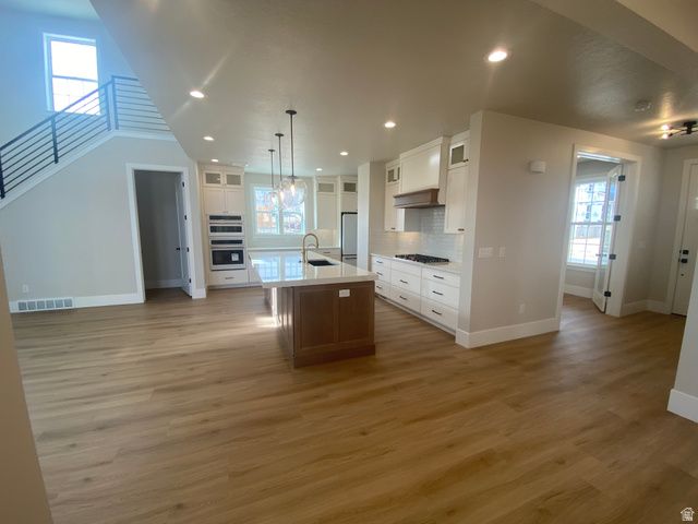 7148 W LAKE AVE, South Jordan, UT 84009