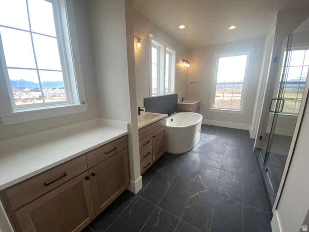 Image 11 of property listing at 7148 W LAKE AVE, South Jordan, UT 84009