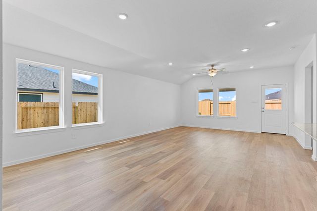 1511 Shimmering Ocean Way, Iowa Colony, TX 77583