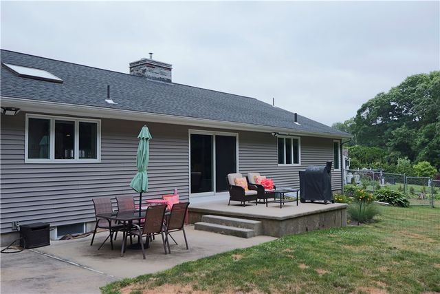 42 Elmdale Avenue, Johnston, RI 02919