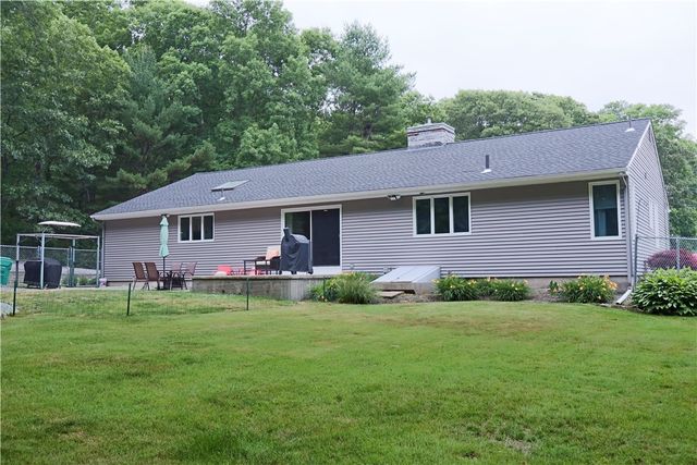 42 Elmdale Avenue, Johnston, RI 02919