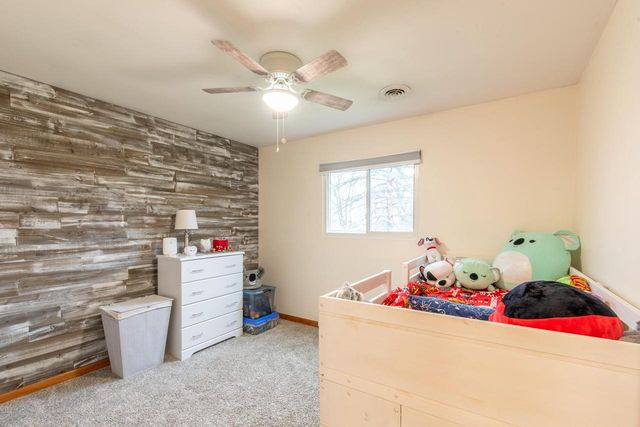 W275S8960 Hidden Lakes DRIVE, Mukwonago, WI 53149