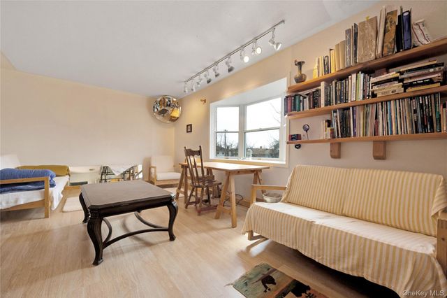 708 Park Lane, Cedarhurst, NY 11516