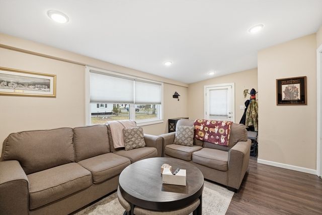 676 Chapin St, Ludlow, MA 01056