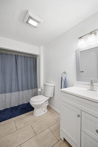 676 Chapin St, Ludlow, MA 01056