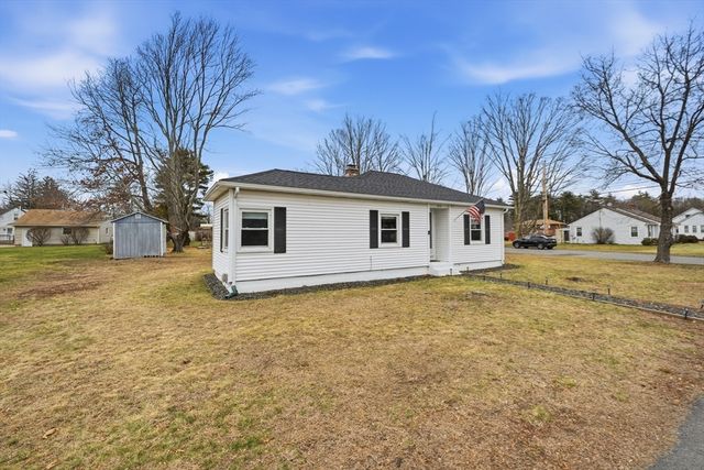 676 Chapin St, Ludlow, MA 01056