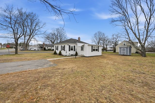 676 Chapin St, Ludlow, MA 01056