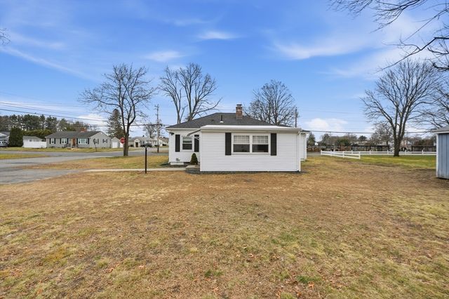 676 Chapin St, Ludlow, MA 01056