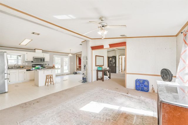 18 County Road 2236, Cleveland, TX 77327