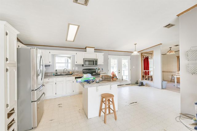 18 County Road 2236, Cleveland, TX 77327