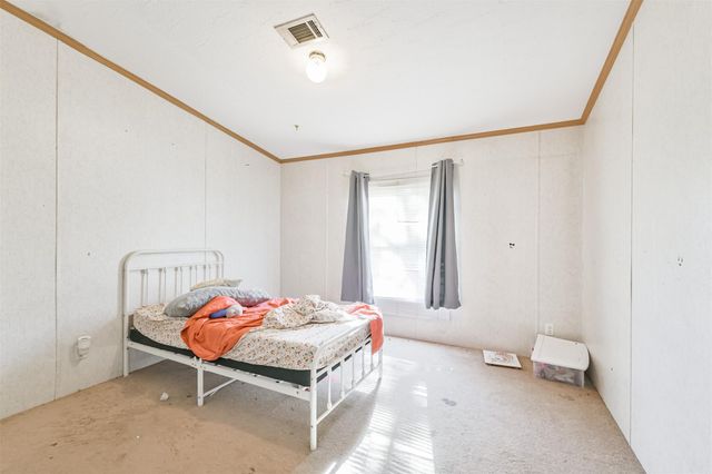 18 County Road 2236, Cleveland, TX 77327