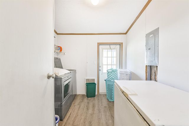 18 County Road 2236, Cleveland, TX 77327