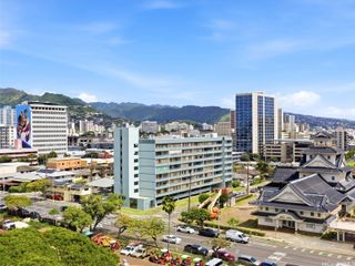 1122 Elm Street 809, Honolulu, HI 96814