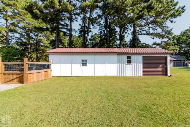 215 Woody Lane, Jonesboro, AR 72401