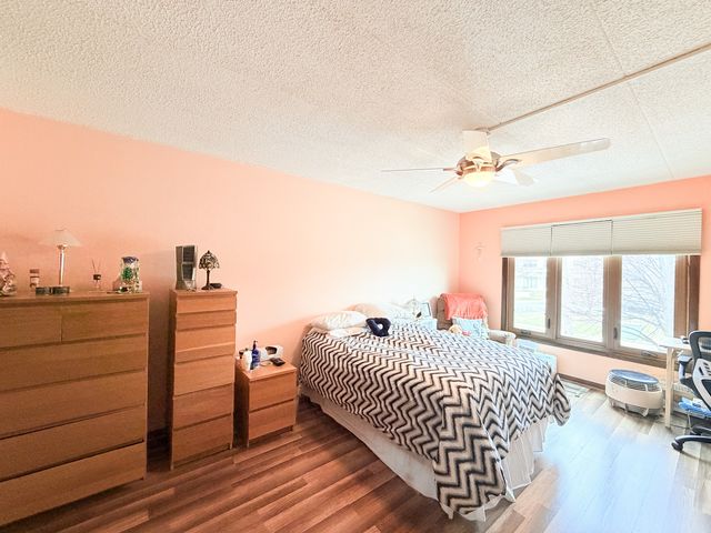 1660 E Thacker Street 1D, Des Plaines, IL 60016