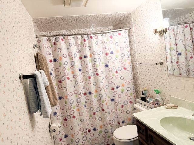 1660 E Thacker Street 1D, Des Plaines, IL 60016