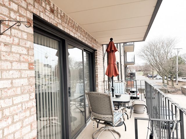 1660 E Thacker Street 1D, Des Plaines, IL 60016