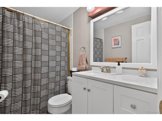 8135 E Phillips Cir, Centennial, CO 80112