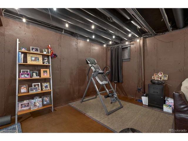 8135 E Phillips Cir, Centennial, CO 80112