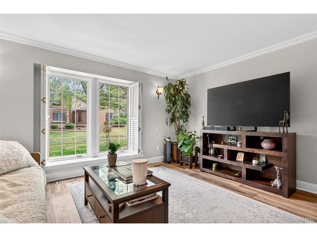 8135 E Phillips Cir, Centennial, CO 80112