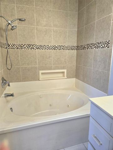 1525 Ramada Drive 1525, Houston, TX 77062