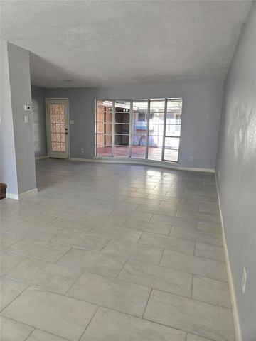 1525 Ramada Drive 1525, Houston, TX 77062