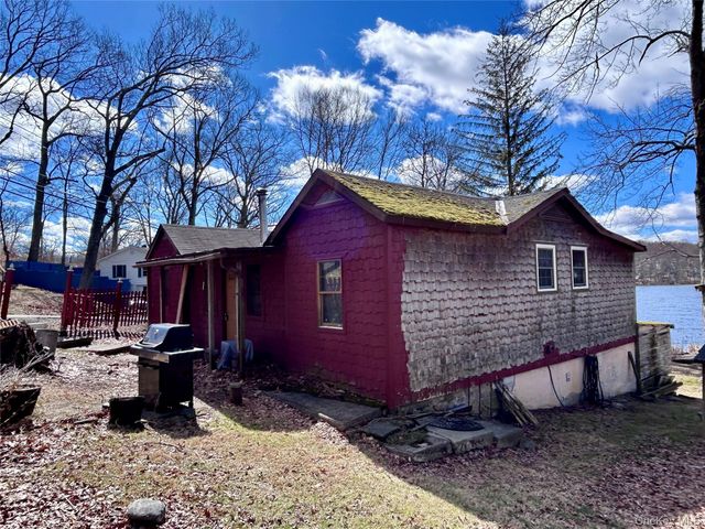 759 E Hillside Road, Wappingers Falls, NY 12590