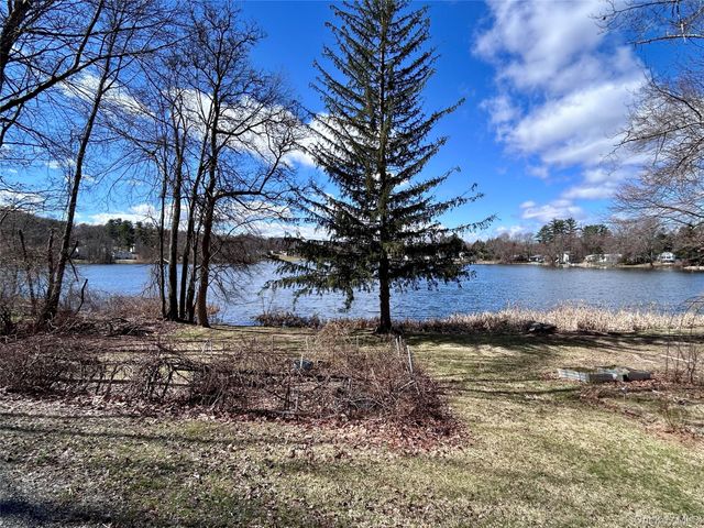 759 E Hillside Road, Wappingers Falls, NY 12590