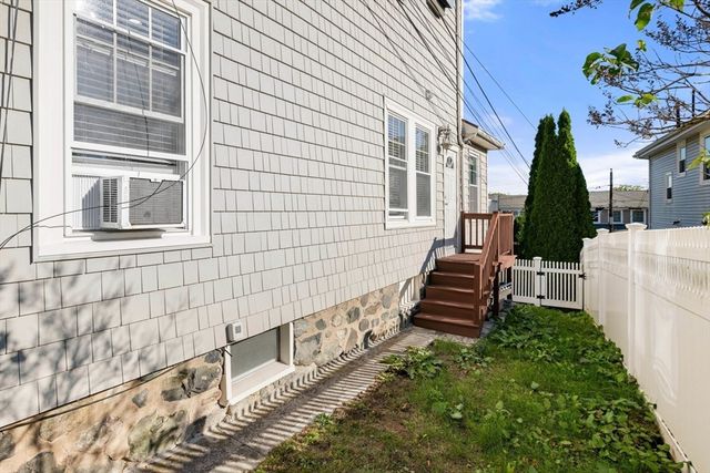 76 Taft Ave 1, Newton, MA 02465