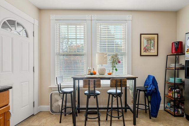 76 Taft Ave 1, Newton, MA 02465