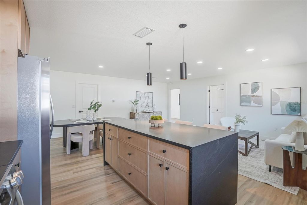 Image 10 of property listing at 4024 BELL AVENUE, Sarasota, FL 34231