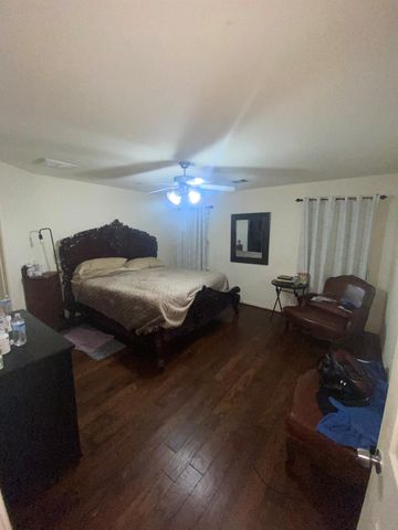 11916 Palmsprings Drive, Houston, TX 77034