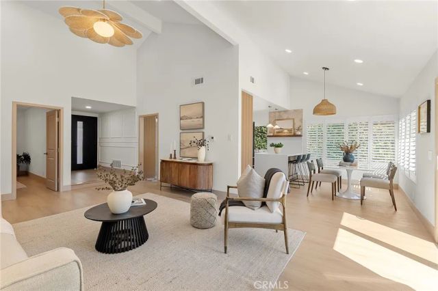 418 W Carol, Santa Ana, CA 92707