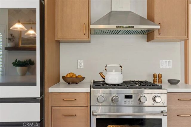 418 W Carol, Santa Ana, CA 92707