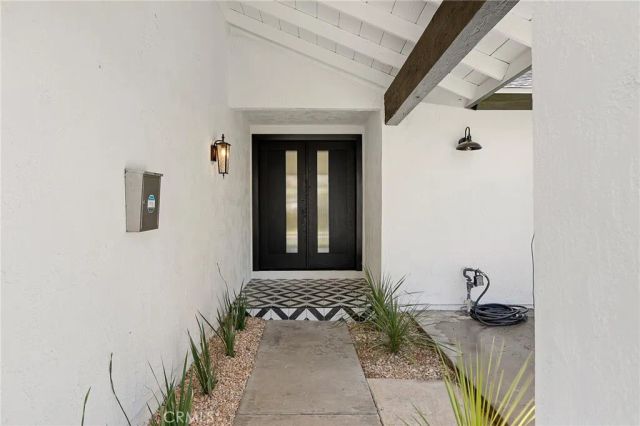 418 W Carol, Santa Ana, CA 92707