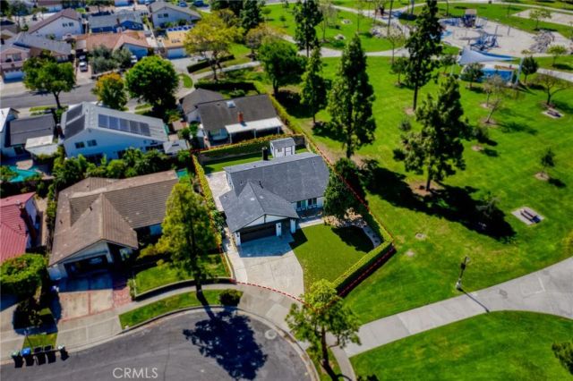 418 W Carol, Santa Ana, CA 92707