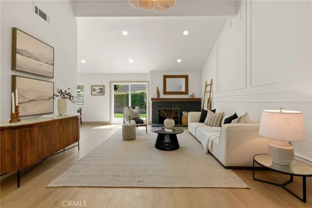 418 W Carol, Santa Ana, CA 92707