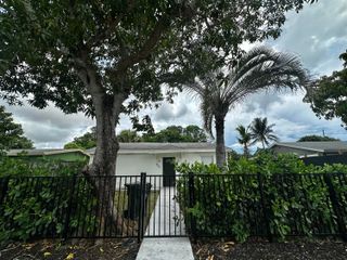 421 SW 9 Court, Delray Beach, FL 33444