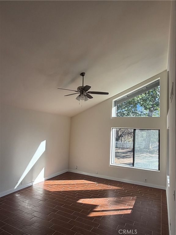 Image 12 of property listing at 29642 Hart Oaks Drive, Keene, CA 93531