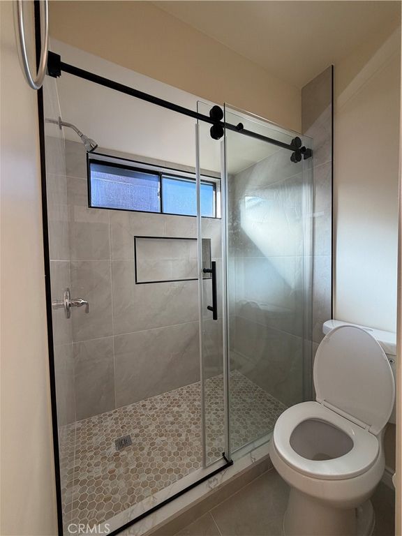 Image 21 of property listing at 29642 Hart Oaks Drive, Keene, CA 93531