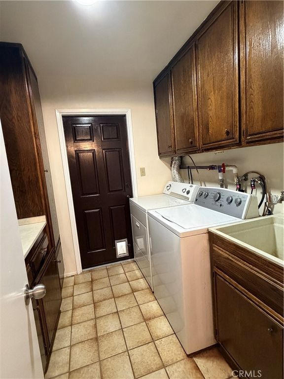 Image 36 of property listing at 29642 Hart Oaks Drive, Keene, CA 93531