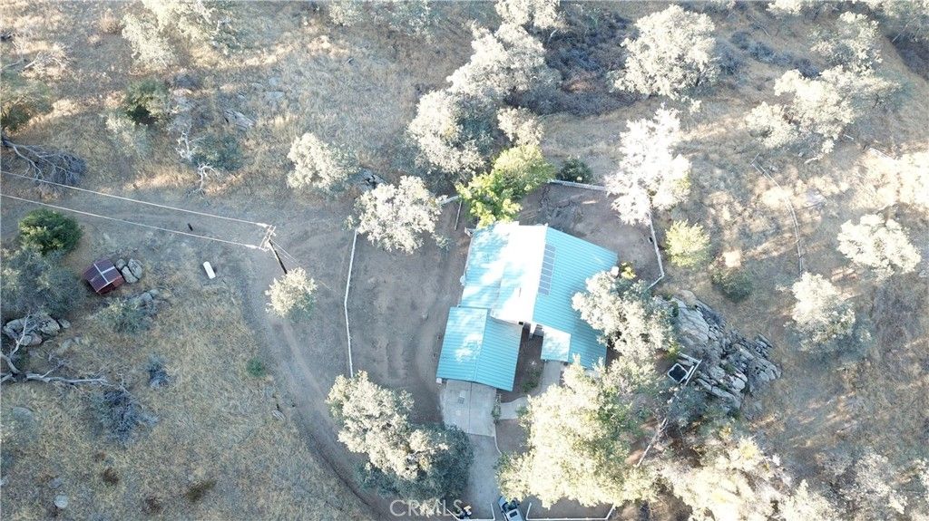 Image 47 of property listing at 29642 Hart Oaks Drive, Keene, CA 93531
