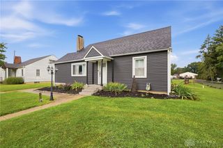 39 Oaksmere Road, Springfield, OH 45503