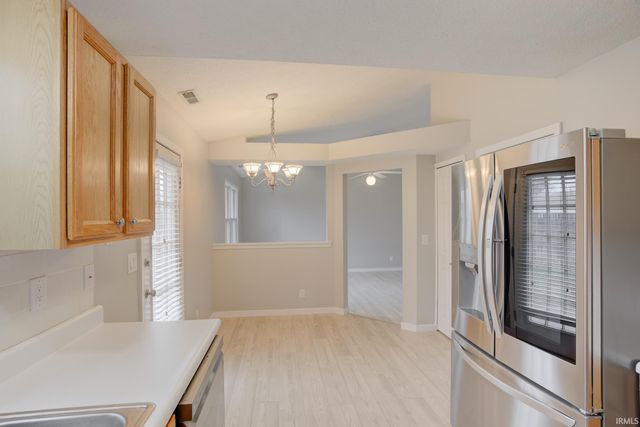 3305 N Stockwell Road, Evansville, IN 47715