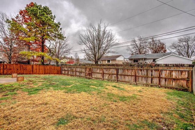 3305 N Stockwell Road, Evansville, IN 47715