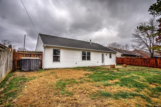 3305 N Stockwell Road, Evansville, IN 47715