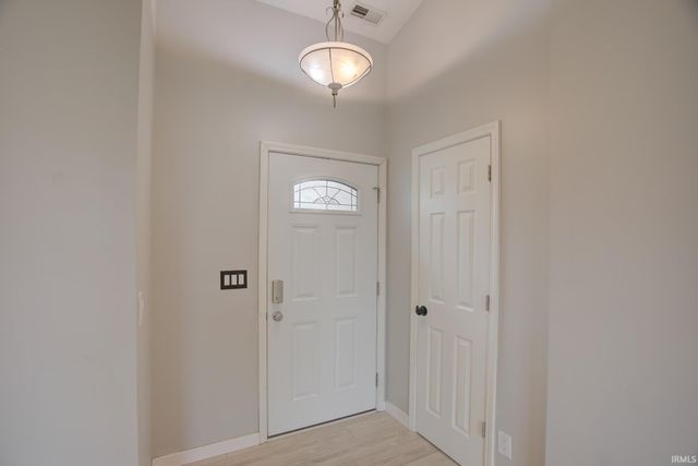 3305 N Stockwell Road, Evansville, IN 47715