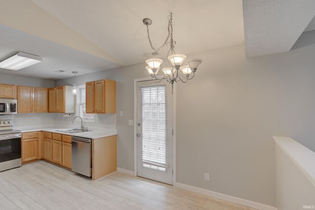 3305 N Stockwell Road, Evansville, IN 47715