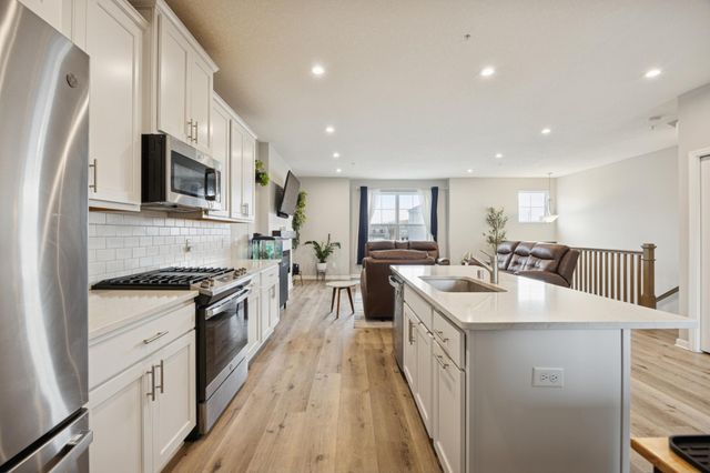 13485 Territorial Circle N, Maple Grove, MN 55369