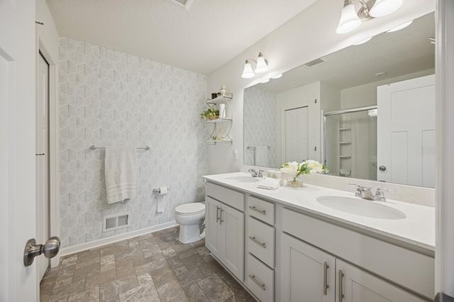 13485 Territorial Circle N, Maple Grove, MN 55369